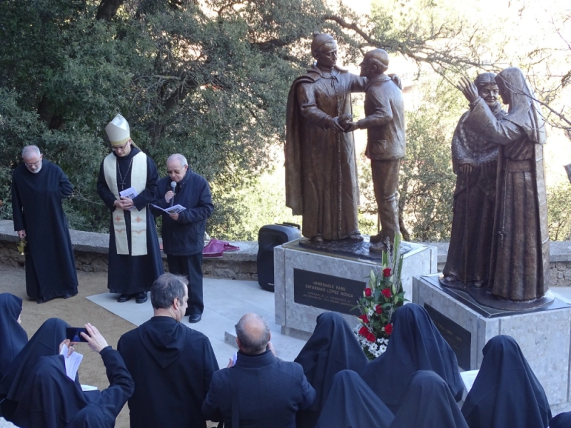 Le Père Fondateur arrive au monastère de Montserrat