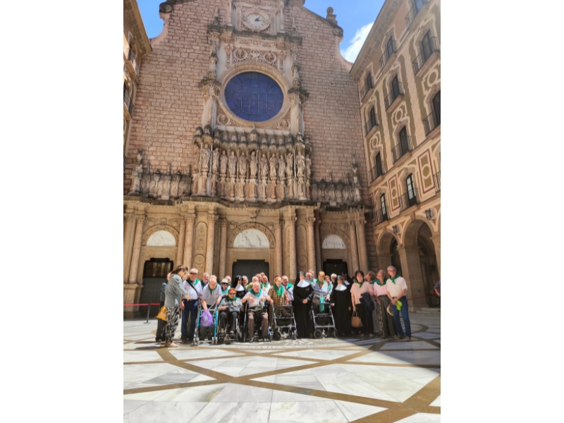 Sainte Thérèse de Jornet arrive au monastère de Montserrat