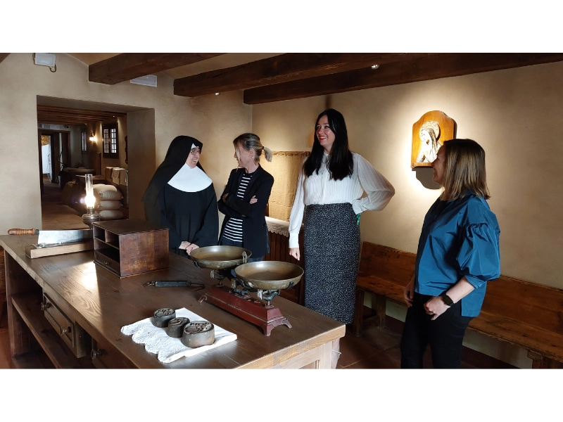 A prefeita de Huesca, Lorena Orduna, visita a Casa-Museu