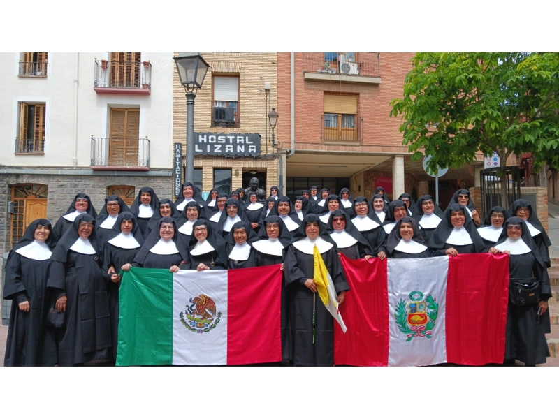 As Irmãzinhas da Bolívia, Cuba, El Salvador, Guatemala, México, Peru, Porto Rico e República Dominicana visitam a Casa Museu