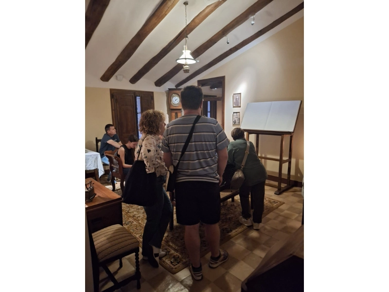 Vecinos de Azlor visitan la Casa Museo