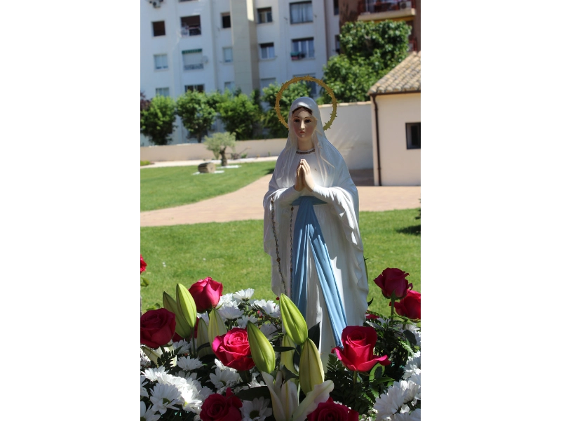 Rosario de las antorchas y el gesto del agua en Huesca
