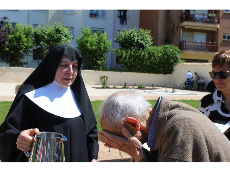 Rosario de las antorchas y el gesto del agua en Huesca