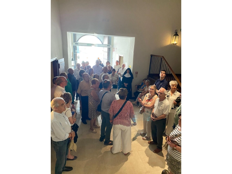 50 cofrades de Santo Cristo de los Milagros de Huesca y de Santo Cristo y San Vicente Ferrer de Graus nos han visitado