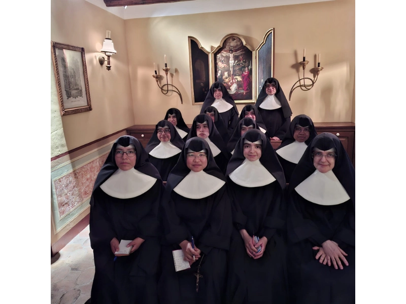 Visita de las Junioras tercera probación a la Casa de su Fundador