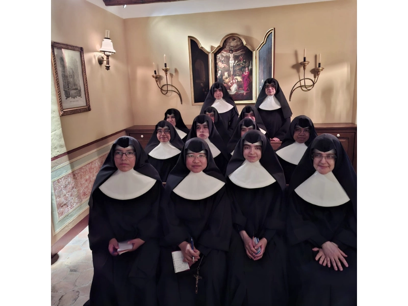 Visita de las Junioras tercera probación a la Casa de su Fundador