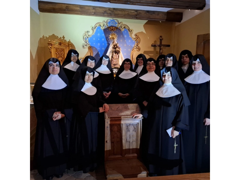 Visita de las Junioras tercera probación a la Casa de su Fundador