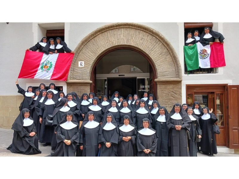 Les Petites Sœurs de Bolivie, Cuba, El Salvador, Guatemala, Mexique, Pérou, Porto Rico et République Dominicaine visitent la Maison Musée Les Petites Sœurs de Bolivie, Cuba, El Salvador, Guatemala, Mexique, Pérou, Porto Rico et République Dominicaine visitent la Maison Musée